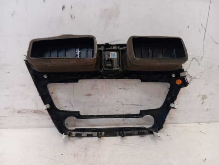 Consola central con aireadores y botón warning Hyundai i20 Active (gb) 2019