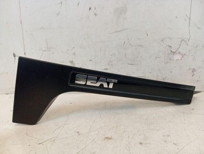 Moldura matrícula trasera Seat Ibiza (6K) 1997