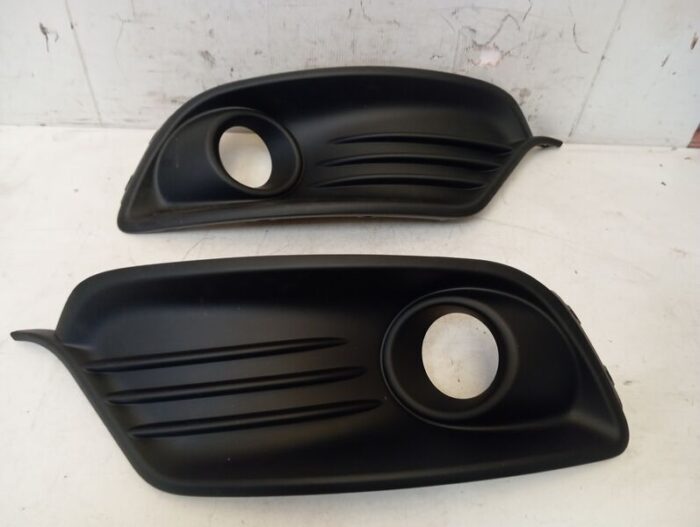Juego embellecedores ambos lados Renault Megane III nuevo original