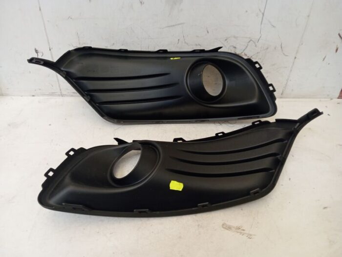 Juego embellecedores ambos lados Renault Megane III nuevo original