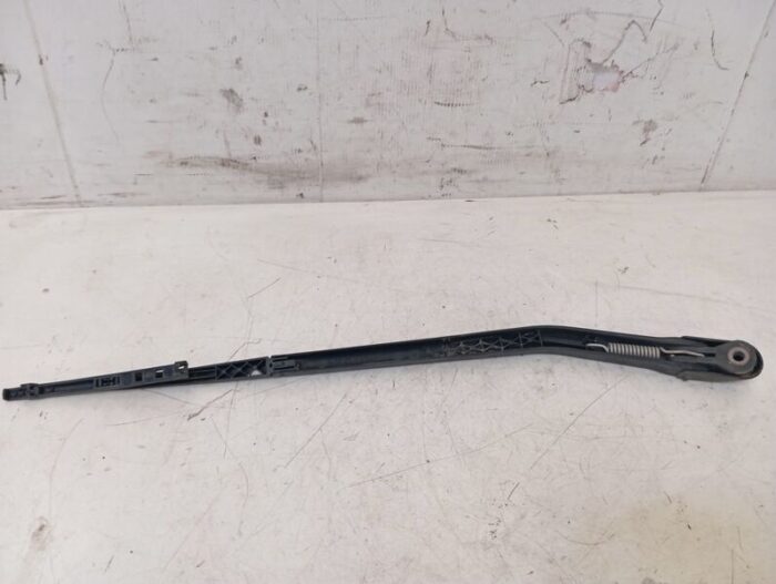 Brazo limpiaparabrisas trasero Fiat Punto (188) 2000
