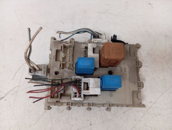 Caja Reles Fusibles Nissan Almera II N16 2000