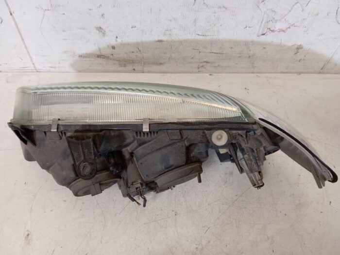 Faro Derecho Nissan Almera II N16 2000