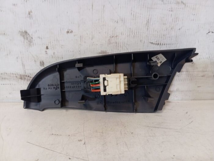 Mando Elevalunas Delantero Derecho Nissan Almera II N16 2000