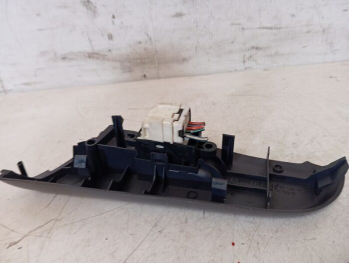 Mando Elevalunas Delantero Derecho Nissan Almera II N16 2000