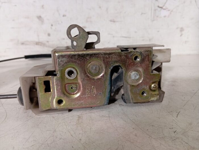 Cerradura delantera derecha Ford KA 2006