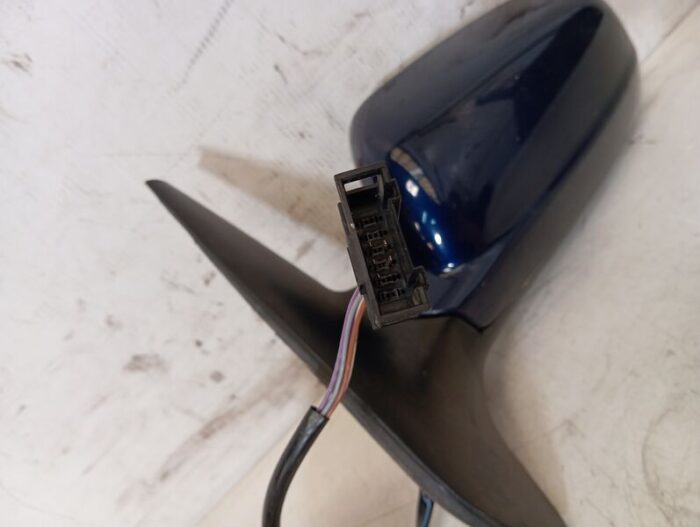 Retrovisor eléctrico izquierdo Volkswagen Golf IV 2000 azul sin espejo