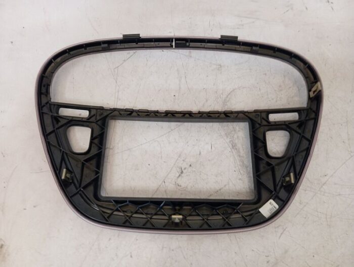 Moldura radio Peugeot 607 2005
