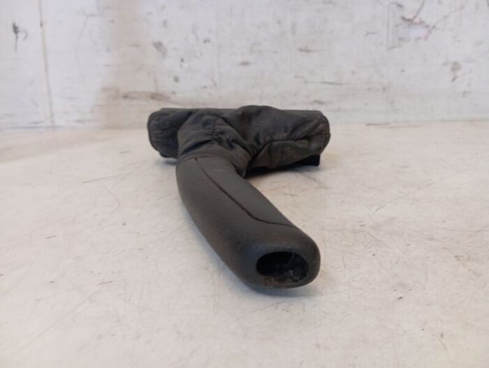 Embellecedor palanca de freno de mano Peugeot 607 2005