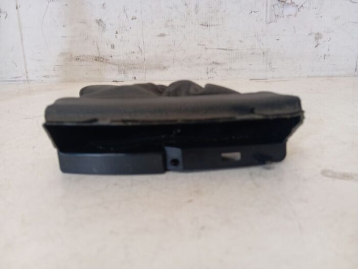 Embellecedor palanca de freno de mano Peugeot 607 2005