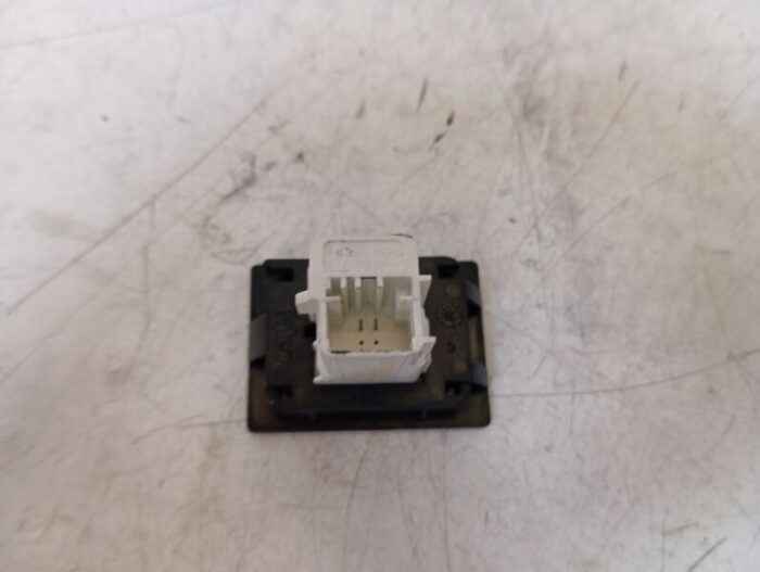 Interruptor apertura maletero Peugeot 607 2005