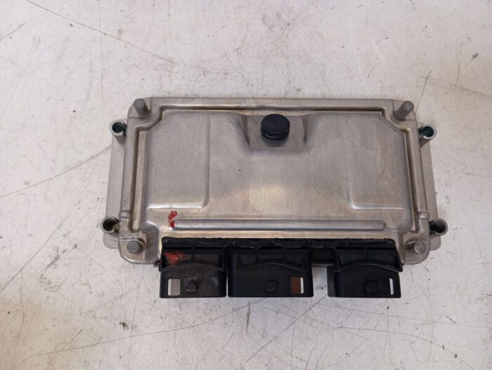 Centralita Motor UCE Citroen C2 1.6 gasolina 2005