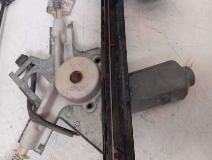 Elevalunas Delantero Izquierdo eléctrico Seat Ibiza II Córdoba 1997