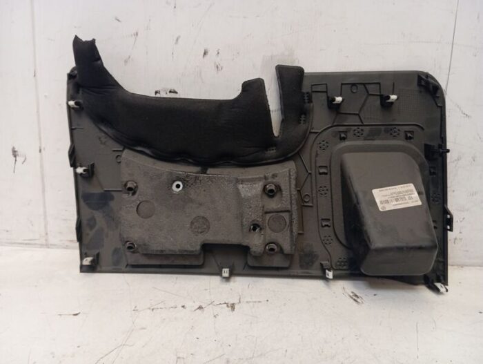 Tapa inferior lado volante Fiat Tipo (356) 2016