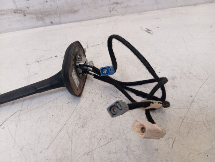 Antena exterior radio GPS Fiat Tipo (356) 2016
