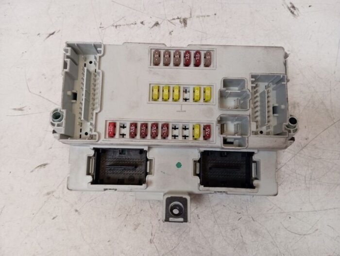 Caja relés fusibles Alfa Romeo Giulietta (940) 2014