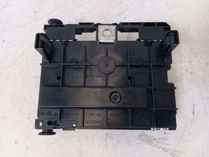 Caja Relés Fusibles Peugeot 307 2005 diésel