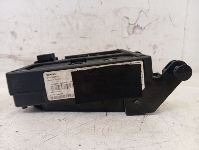 Caja Reles Fusibles Volkswagen Sharan 2001