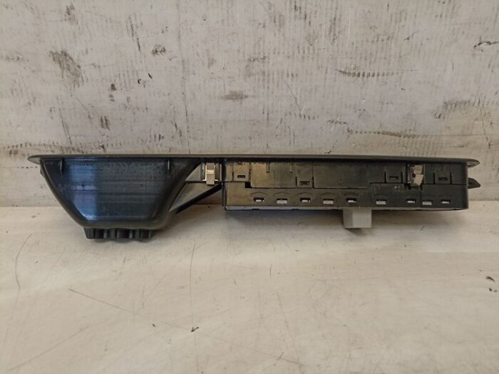 Mando Elevalunas Delantero Izquierdo Renault Megane III 2015