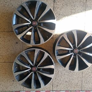 Llanta aluminio Fiat Tipo (356) 2016 con arañazos
