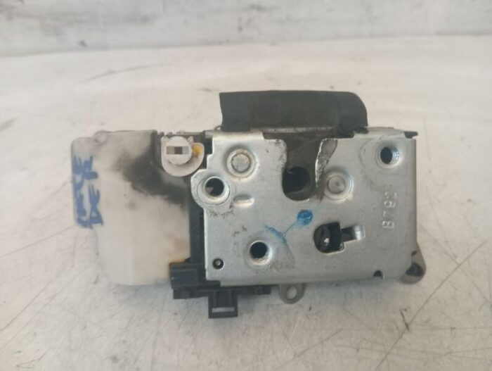 Cerradura lateral derecha Fiat dobló (119) (223) 2006