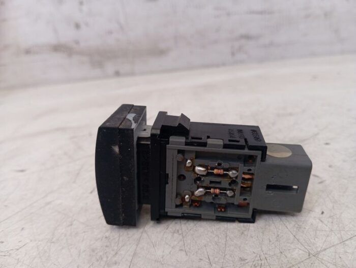 Botón antinieblas trasero Hyundai Tucson (JM) 2007