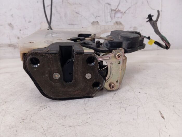 Cerradura trasera izquierda y Hyundai Tucson (JM) 2007