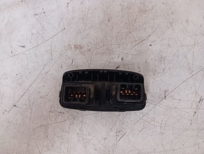Botón calefacción asientos Hyundai Tucson (JM) 2007