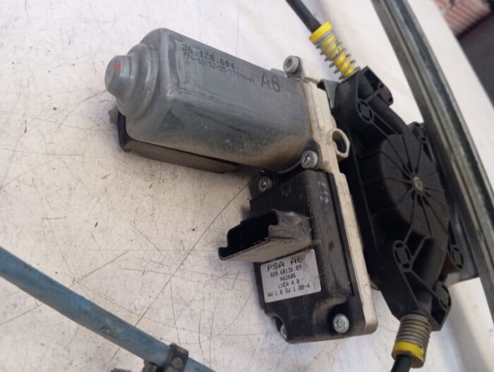 Elevalunas eléctrico Delantero Izquierdo Citroën C2 2006