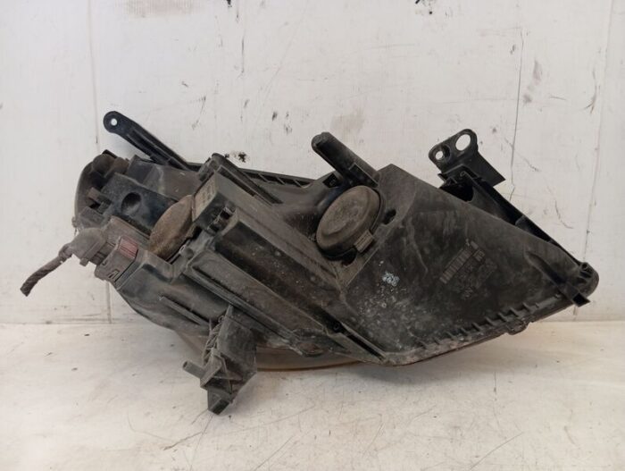 Faro izquierdo Opel Zafira B 2007