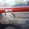 Panel de puerta delantera derecha Volkswagen New Beetle 2001 rojo
