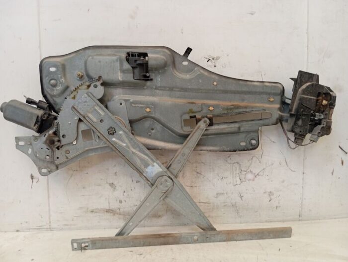Elevalunas delantero izquierdo eléctrico Renault Laguna I 1998 con cerradura