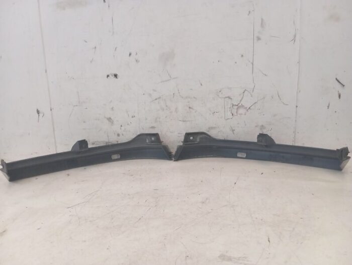 Juego Molduras bajo faro Opel Zafira A 2005
