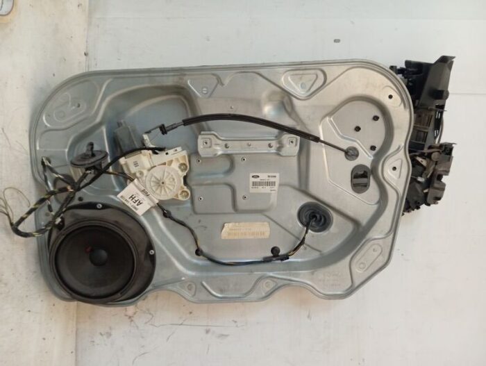 Elevalunas eléctrico delantero derecho con motor Ford Focus II 2005