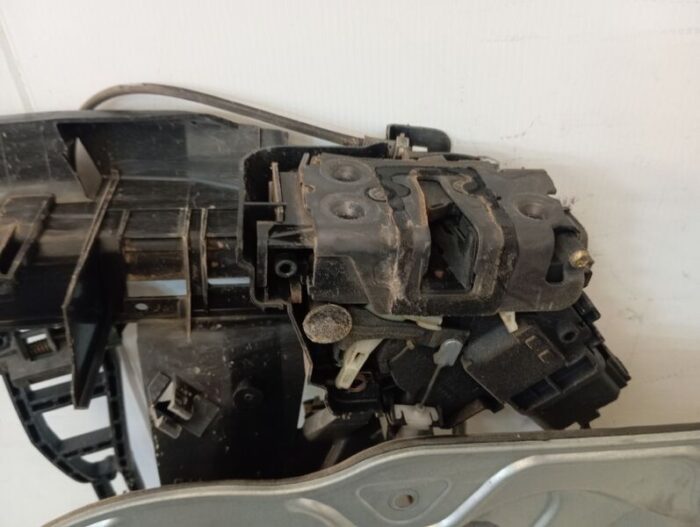 Elevalunas eléctrico delantero derecho con motor Ford Focus II 2005