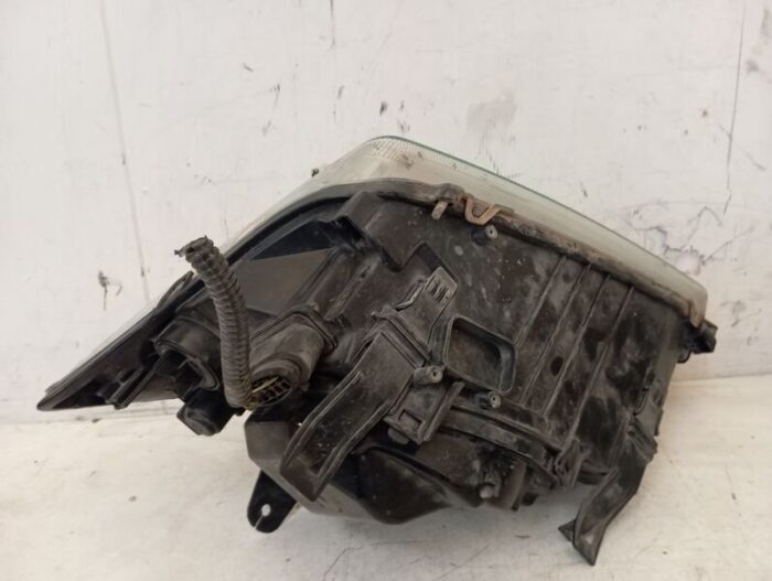 Faro Derecho Ford Focus II 2005