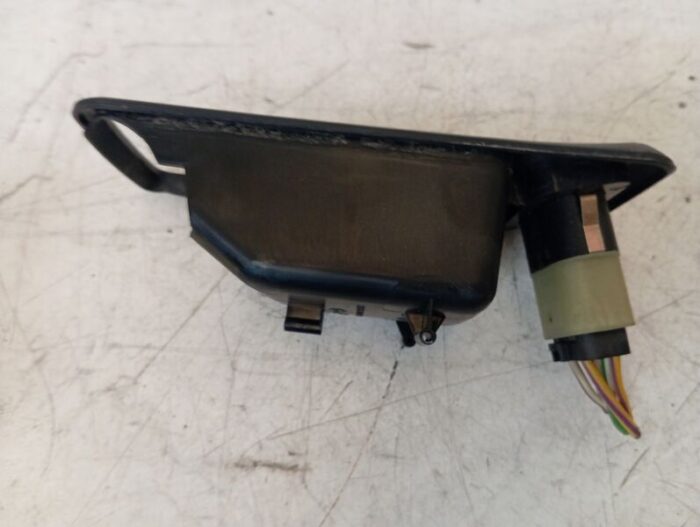 Mando Elevalunas y moldura Trasera Derecha Ford Focus II 2005