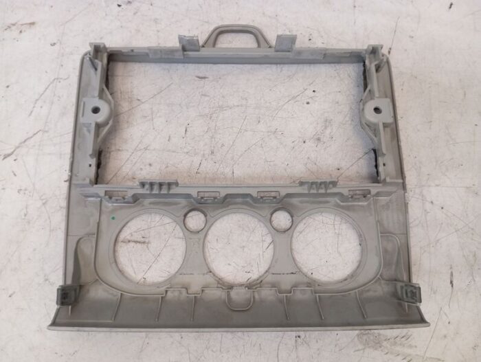Moldura climatizador y radio Ford Focus II 2005