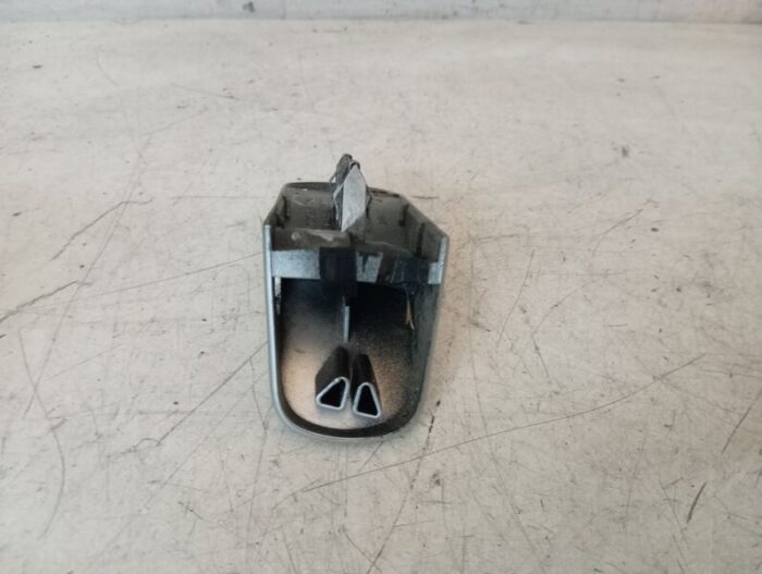 Embellecedor interior izquierdo Plateado Volkswagen New Beetle 2001