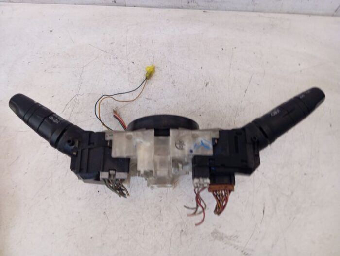 Mando Multifunción volante Nissan Almera II N16 2005