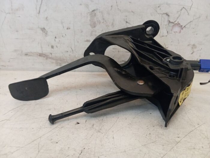 Pedal Embrague Renault Laguna II 2003 gasolina