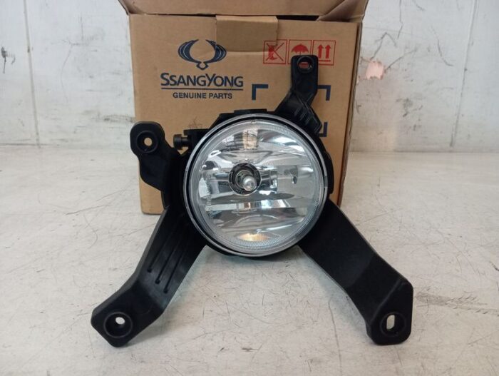 Faro Antiniebla Derecho Ssangyong Rodius 2005 nuevo original