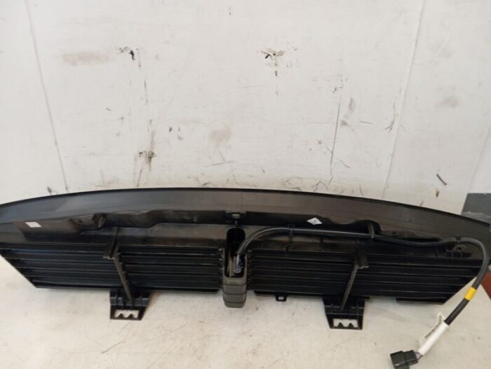 Deflector de aire del soporte del radiador delantero Volvo V60