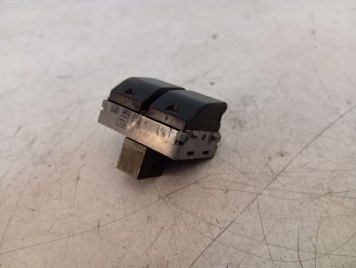 Mando Elevalunas Delantero Izquierdo Volkswagen Polo IV (9N3) 2006