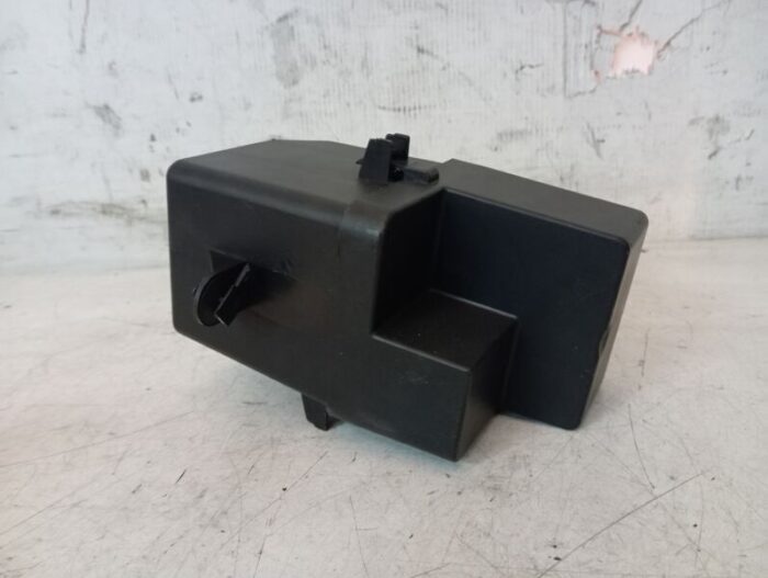 Caja Reles Fusibles Volkswagen Golf IV 1999