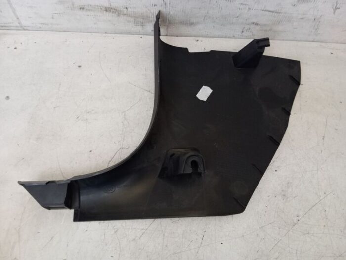 Moldura pilar central derecho interior Audi A1 (8X) 2017