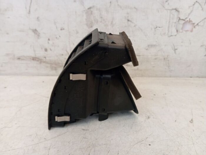 Aireador salpicadero delantero derecho Volkswagen Polo IV (9N3) 2006