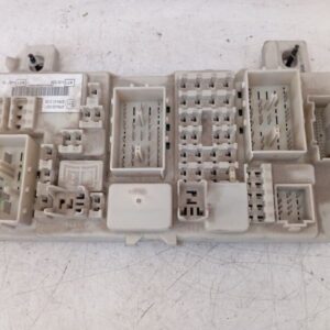 Caja relés y fusibles Ford C-MAX 2008 diésel