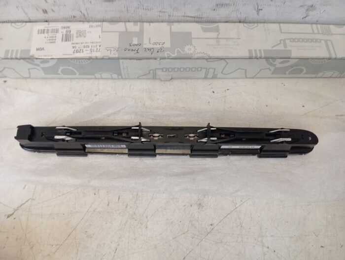 Tercera luz de freno Mercedes Clase E 2008 original partido
