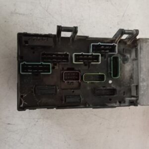 Caja relés fusibles Chrysler Voyager (RG) 2.5 CRD 2003